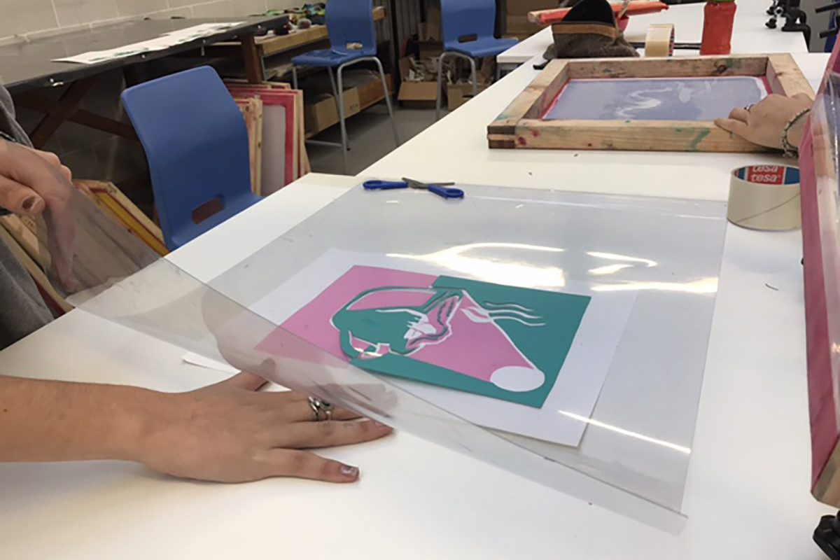 Cicle Formatiu de Grau Mitjà de Serigrafia Artística